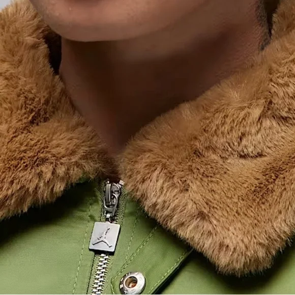 GORGEOUS JORDAN RENEGADE WOMEN’S JACKET !!! - Picture 3 of 13